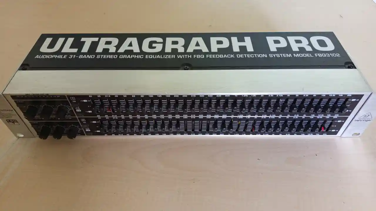 Behringer FBQ3102 Ekolayzer -  Subwoofer Çıkışlı Elazığ - Equalizer Elazığ
