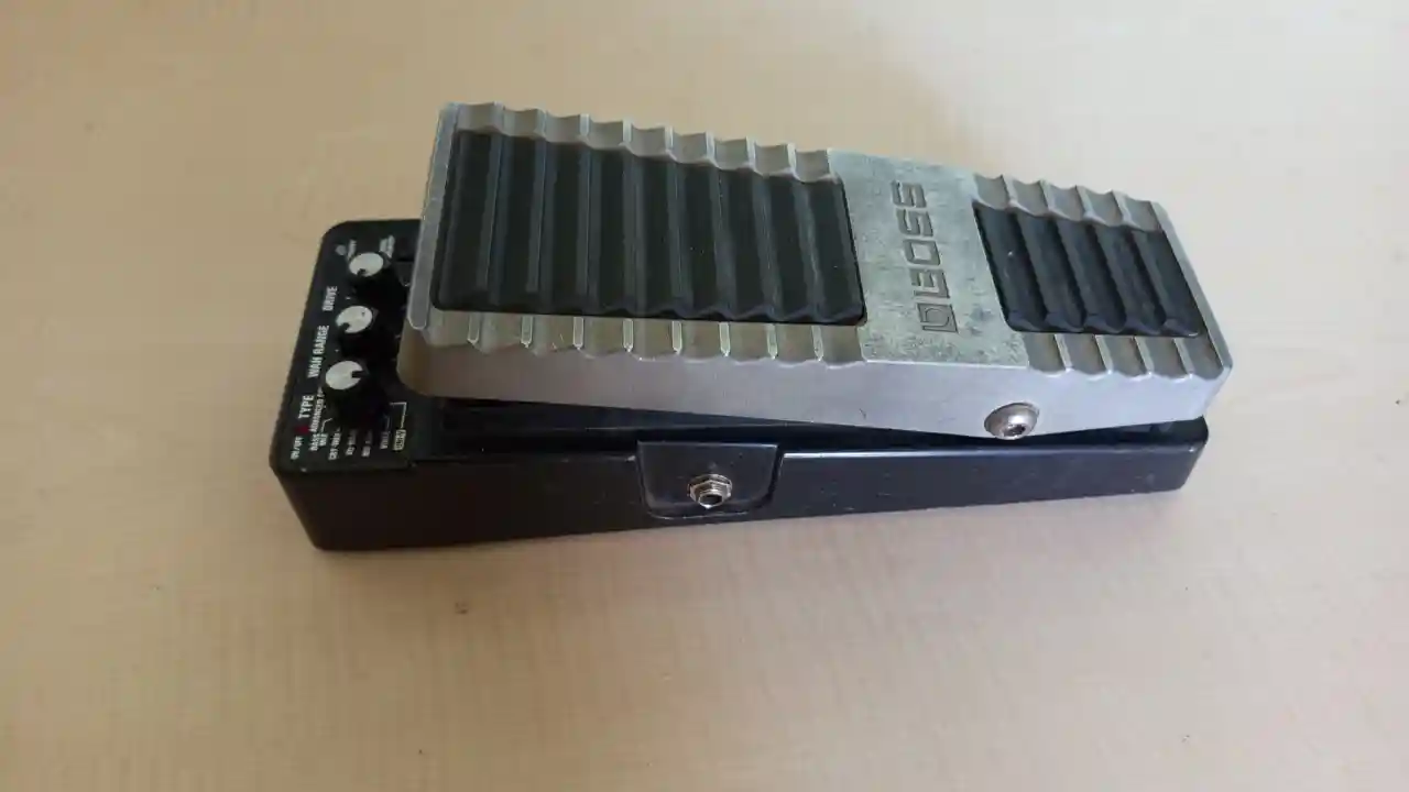 Boss PW 10 V-Wah Efsane Wah Pedalı Sorunsuz - Efekt Pedalı Elazığ
