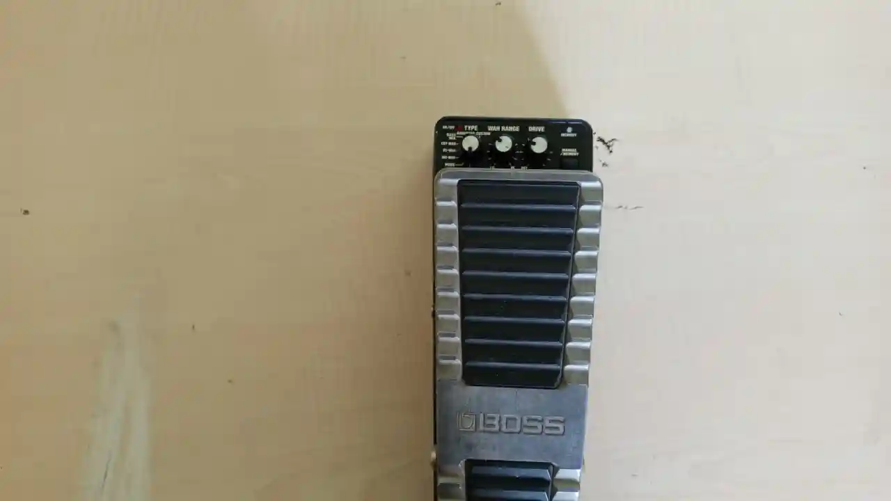 Boss PW 10 V-Wah Efsane Wah Pedalı Sorunsuz - Galeri 2