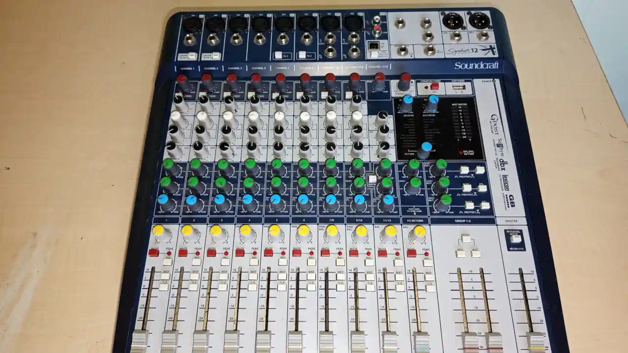 ikinci El Soundcraft Signature 12 Elazığ - Analog Mikser Elazığ