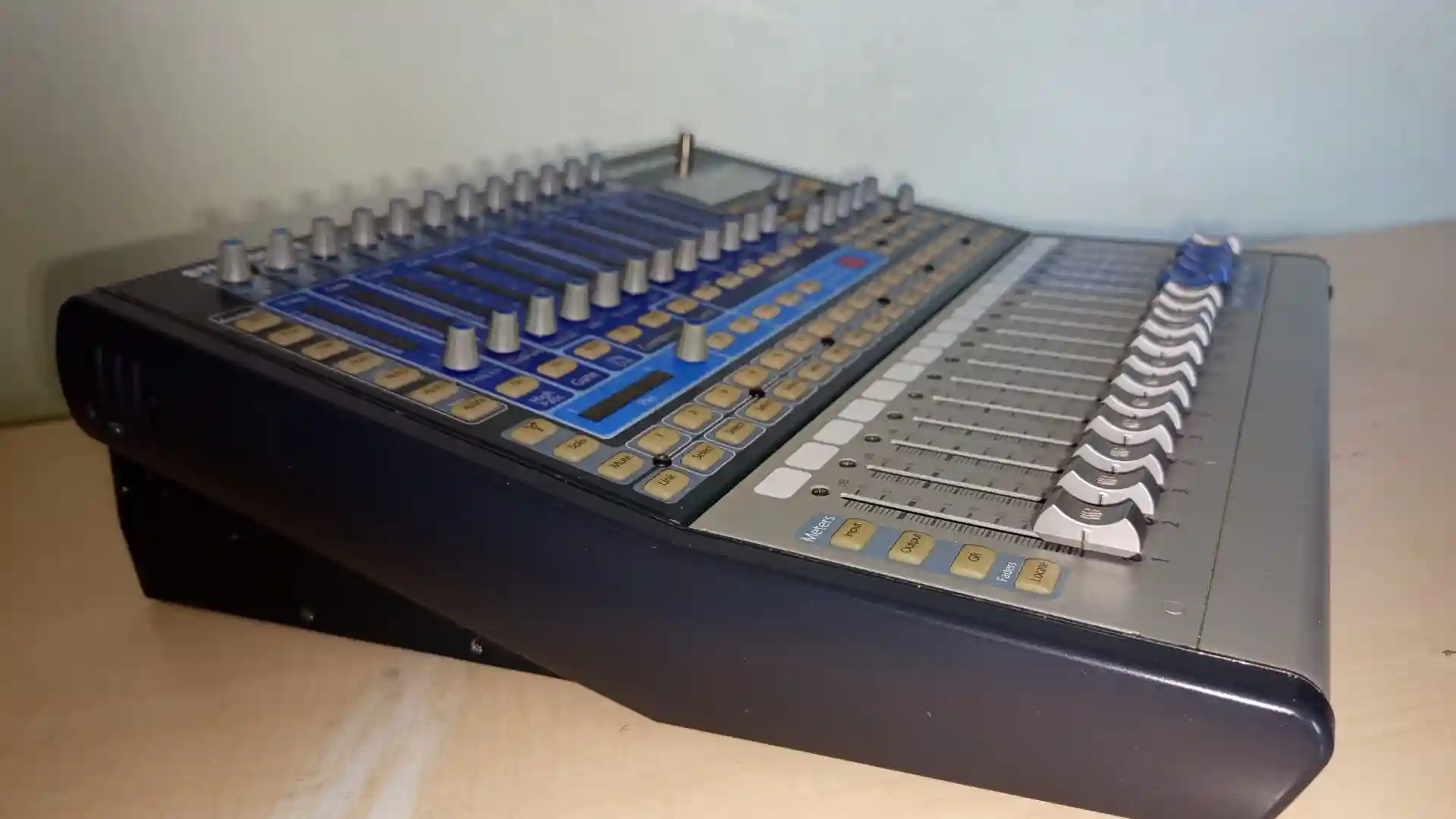 Stüdyo & Sahne İçin PreSonus StudioLive 16.02 - 16 Kanal Dijital Mikser - Galeri 3
